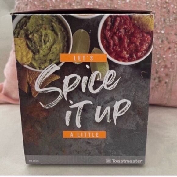 New Toastmaster Cup One-Touch Mini Food Chopper, Black - Picture 8 of 12